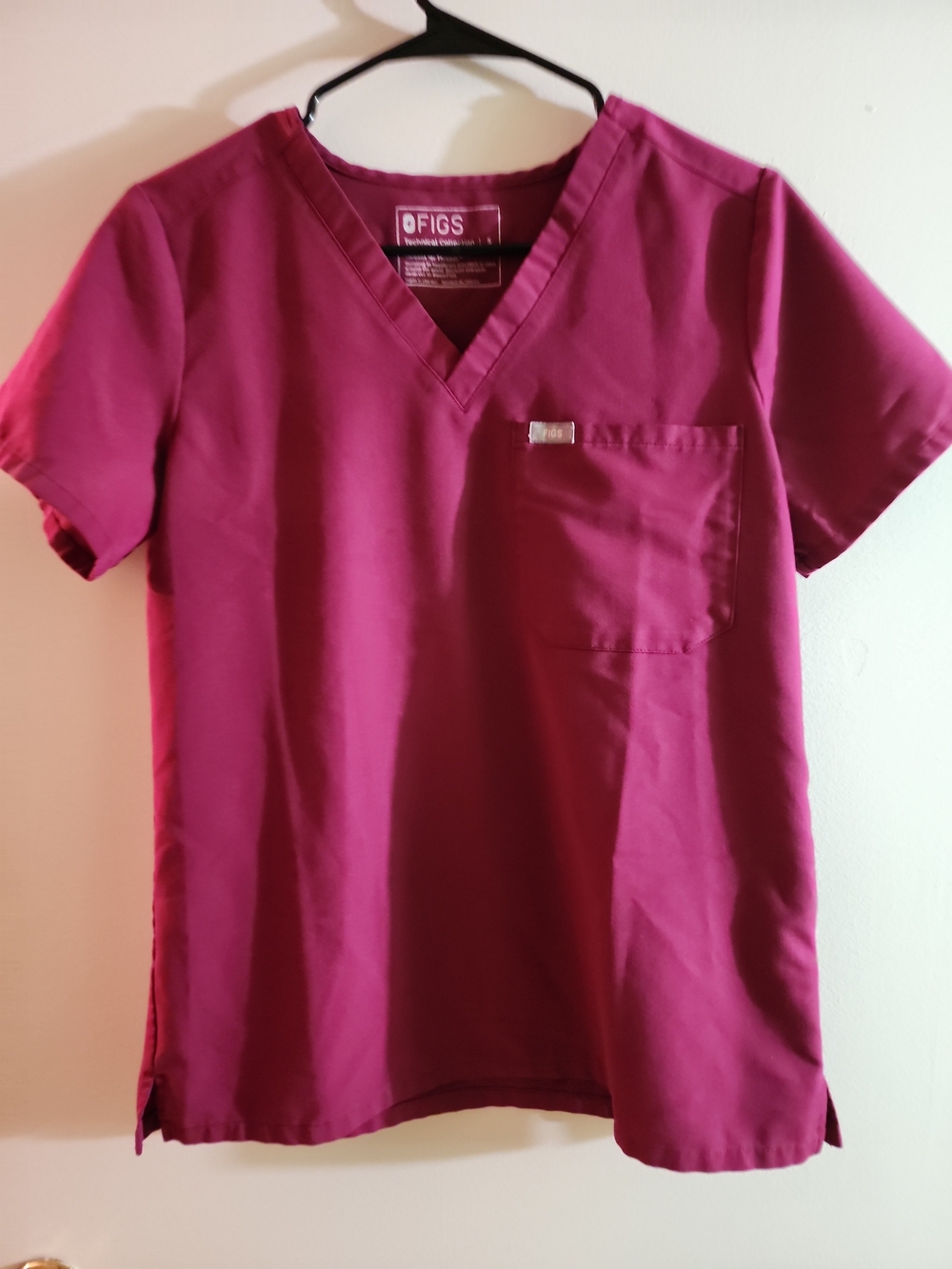 Figs Women’s V-Neck Top in Magenta